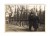 STARA FOTOGRAFIA - MĘŻCZYŹNI W PŁASZCZACH W LESIE 1944