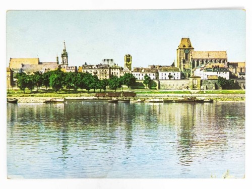 TORUŃ - PANORAMA OD STRONY WISŁY Z BAZYLIKĄ KATEDRALNĄ LATA 60. / 70. PRL