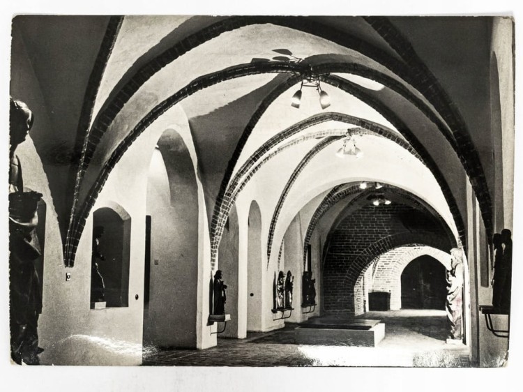 TORUŃ - WYSTAWA SZTUKI ŚREDNIOWIECZNEJ W MUZEUM OKRĘGOWYM 1970 PRL
