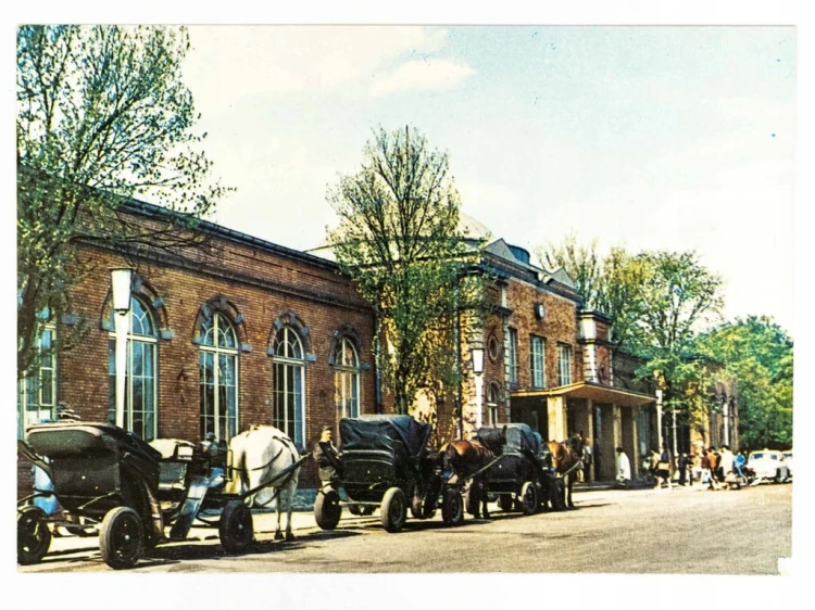 CIECHOCINEK - DWORZEC KOLEJOWY, DOROŻKI LATA 70. / 80. PRL