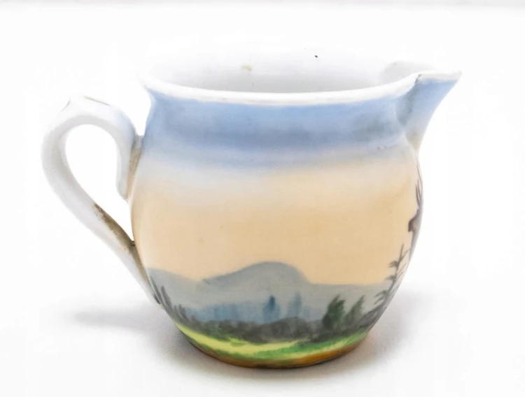 STARY PORCELANOWY MLECZNIK JELEŃ, KRYNICA ZDRÓJ II RP