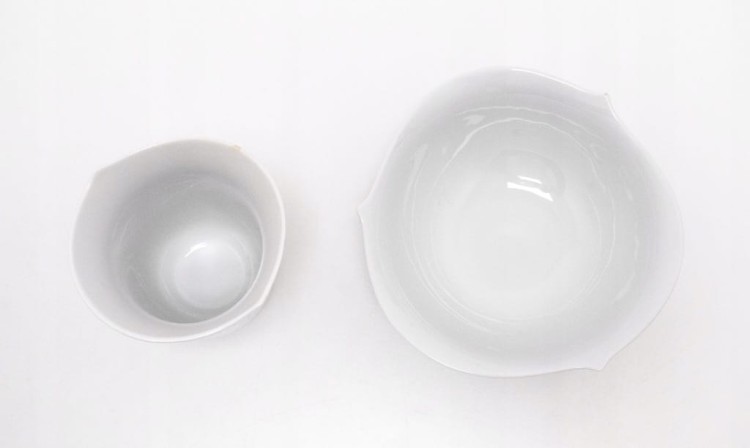 ZESTAW STAREJ PORCELANY MIŚNIA: MISKA I KUBEK