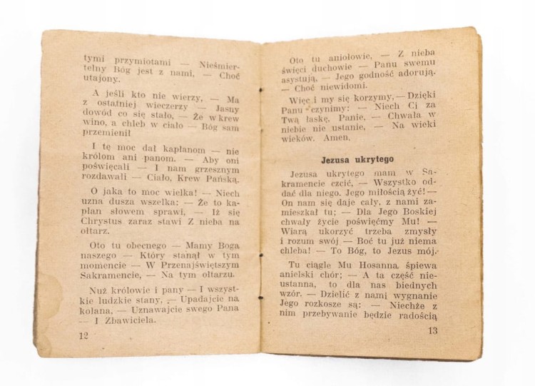 STARA KSIĄŻKA CZTERY EWANGELIE, PIEŚNI NA BOŻE CIAŁO, POZNAŃ 1947
