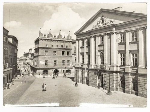 LUBLIN - RYNEK Z GMACHEM TRYBUNAŁU GŁÓWNEGO KORONNEGO LATA 60. / 70. PRL
