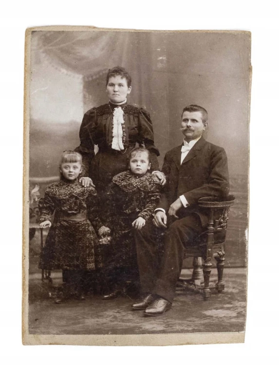 STARA FOTOGRAFIA - ZDJĘCIE RODZINNE