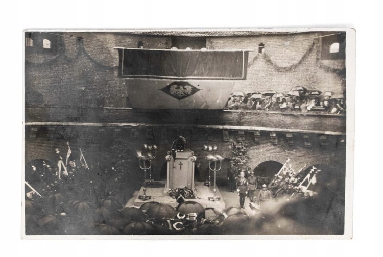 STARA FOTOGRAFIA - SPROWADZENIE ZWŁOK SŁOWACKIEGO Z PARYŻA NA WAWEL 1927