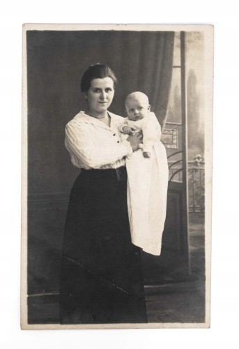 STARA FOTOGRAFIA / POCZTÓWKA - MAMA Z DZIECKIEM, FRANKFURT NAD ODRĄ 1918