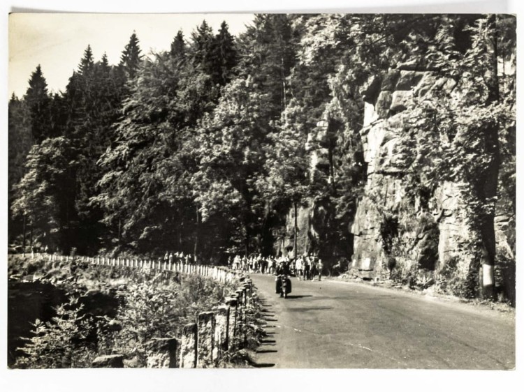 SZKLARSKA PORĘBA - TRASA NA JELENIĄ GÓRĘ LATA 50. / 60. PRL