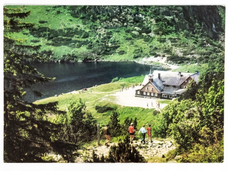 KARKONOSZE - SCHRONISKO PTTK SAMOTNIA NAD MAŁYM STAWEM LATA 70. PRL