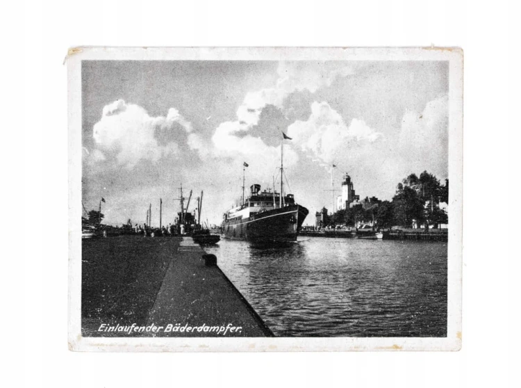 KOŁOBRZEG - PORT, STATEK, LATARNIA II RP