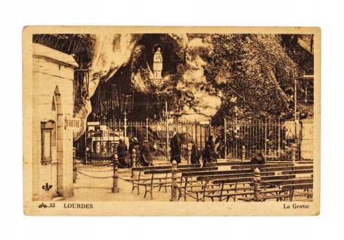 LOURDES, FRANCJA - FIGURA MATKI BOŻEJ 1951