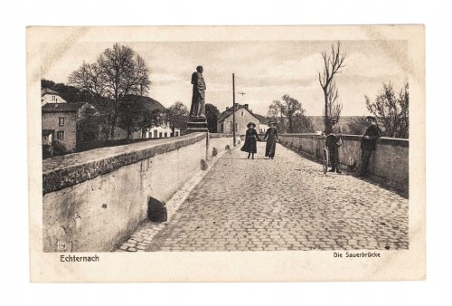 ECHTERNACH, LUKSEMBURG - POMNIK JOHANNES BERTELIUS POCZ. XX W.