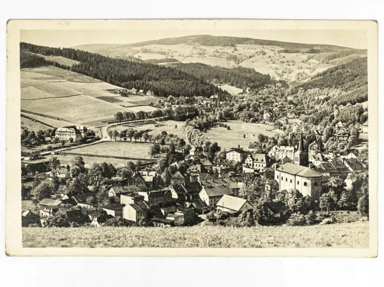 DUSZNIKI-ZDRÓJ - PANORAMA MIASTA Z KOŚCIOŁEM ŚW PIOTRA I PAWŁA LATA 50. PRL