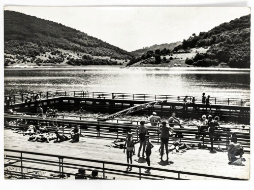 MYCZKOWCE - BASEN KĄPIELOWY NAD JEZIOREM MYCZKOWSKIM LATA 60. PRL