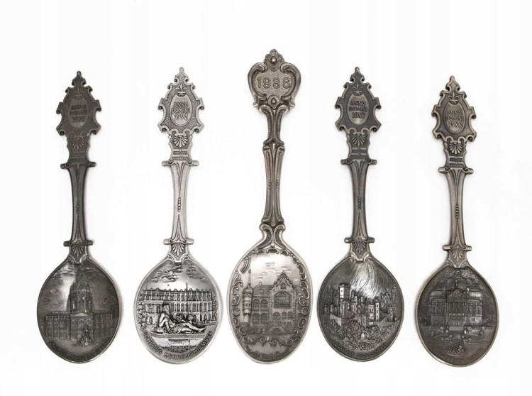 ZESTAW STARYCH METALOWYCH ŁYŻEK OZDOBNYCH, ZAMKI NIEMIECKIE 1985 - 1990