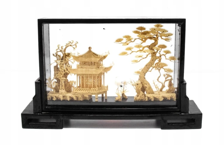 STARA DIORAMA, RZEŹBA Z KORKA, CHINY