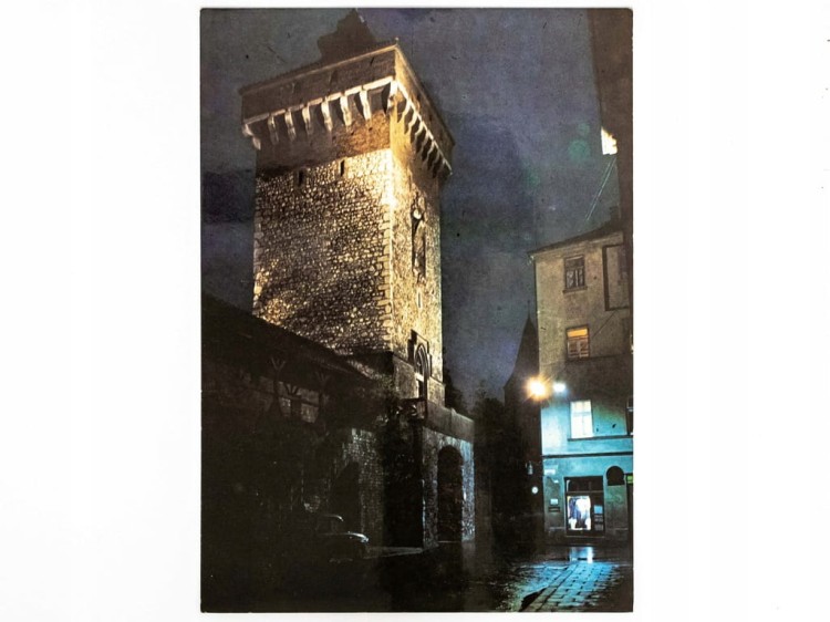 KRAKÓW - BRAMA FLORIAŃSKA NOCĄ LATA 60. / 70. PRL