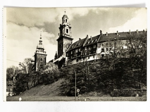 KRAKÓW - WAWEL WIDOK NA WIEŻE ZEGAROWĄ I ZYGMUNTOWSKĄ 1968 PRL