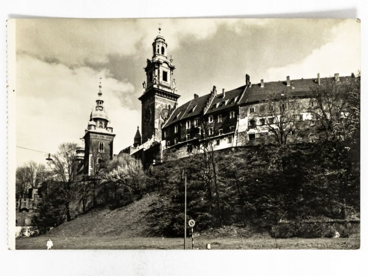 KRAKÓW - WAWEL WIDOK NA WIEŻE ZEGAROWĄ I ZYGMUNTOWSKĄ 1968 PRL