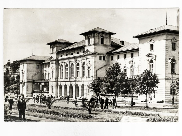 KRYNICA-ZDRÓJ - STARY DOM ZDROJOWY LATA 50. PRL