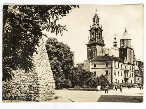 KRAKÓW - BAZYLIKA ARCHIKATEDRALNA NA WAWELU LATA 60. PRL