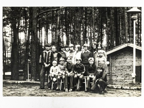 CHODZIEŻ - ZDJĘCIE POCZTÓWKOWE ZDJĘCIE GRUPOWE 1979 PRL