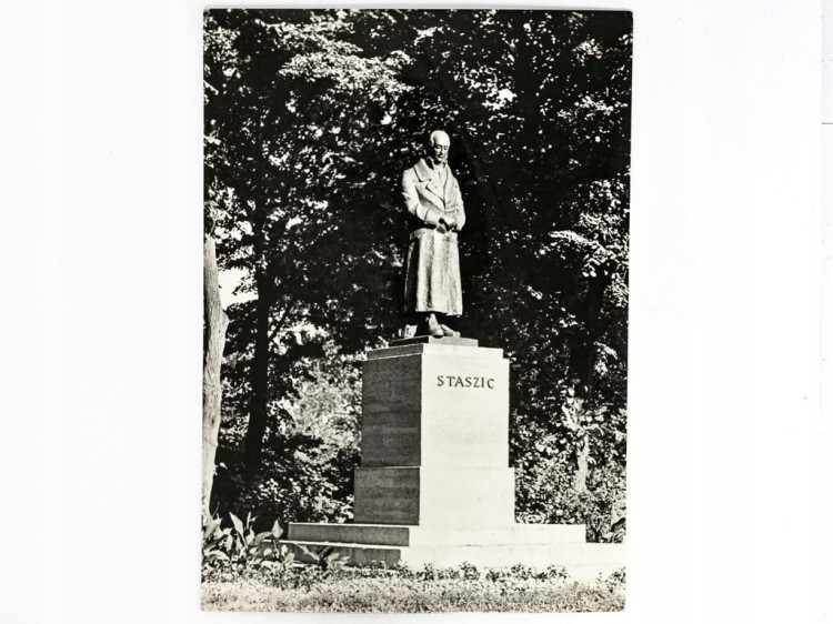 PIŁA - POMNIK STANISŁAWA STASZICA 1969 PRL