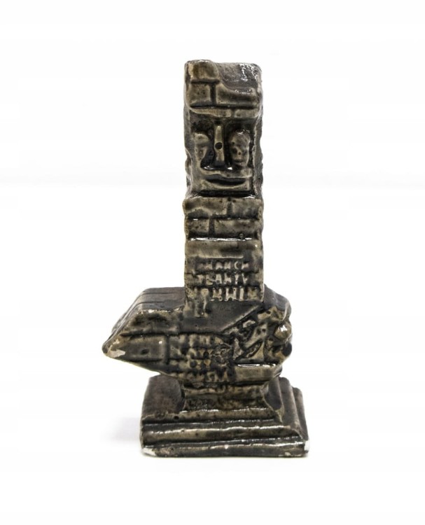 STARA FIGURKA Z GIPSU, POMNIK OBROŃCÓW WYBRZEŻA, WESTERPLATTE GDAŃSK