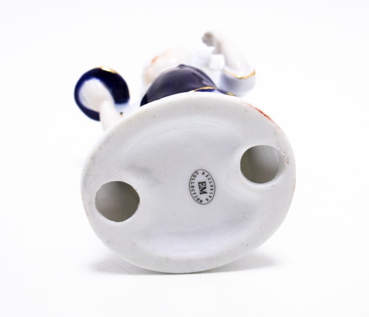 STARA PORCELANOWA FIGURKA KOBIETA Z TORTEM, EM EXCLUSIVE COLLECTION