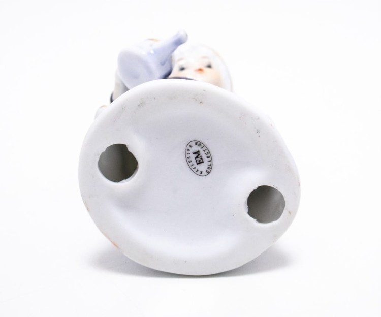 STARA PORCELANOWA FIGURKA KOBIETA Z DZBANKIEM, EM EXCLUSIVE COLLECTION
