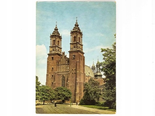 POZNAŃ - BAZYLIKA ARCHIKATEDRALNA ŚW. APOSTOŁÓW PIOTRA I PAWŁA LATA 70. PRL