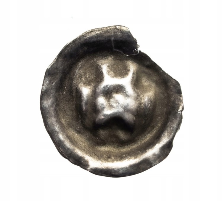 Zakon Krzyżacki, brakteat ok. (1327-1338), Brama z trzema strzelnicami