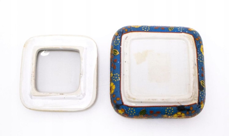 STARA CERAMICZNA SZKATUŁKA CHINY / JAPONIA