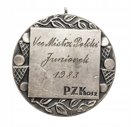 MEDAL V-CE MISTRZ POLSKI JUNIOREK W KOSZYKÓWCE 1983