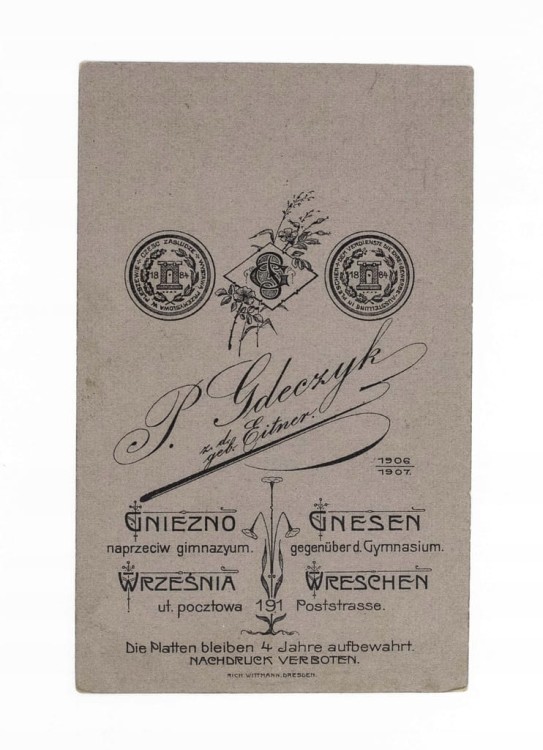 STARA FOTOGRAFIA - MĘŻCZYZNA W GARNITURZE, ATELIER GDECZYK, GNIEZNO 1906