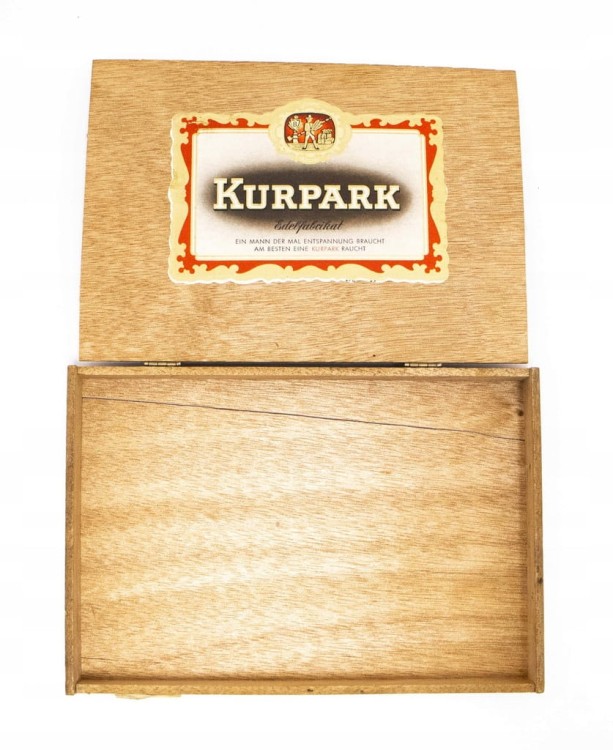STARE PUDEŁKO CYGARA KURPARK, NIEMCY