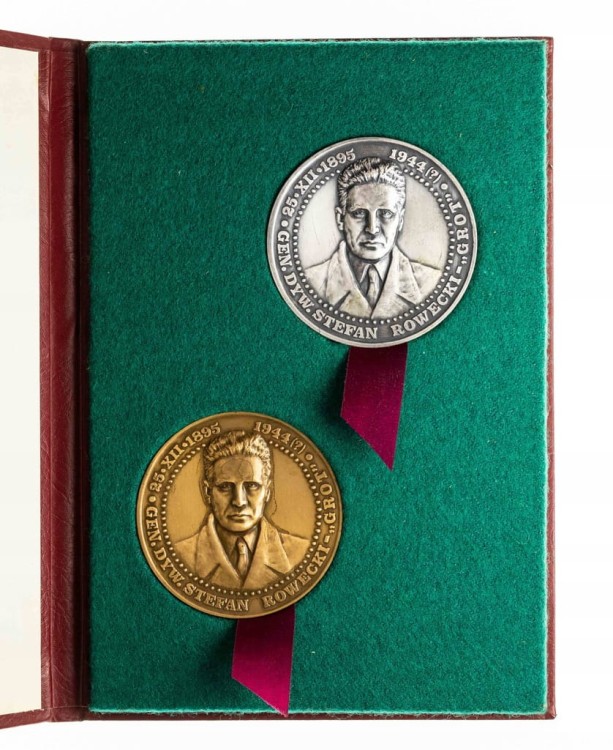 ZESTAW MEDALI STEFAN ROWECKI, ZWIĄZEK WALKI ZBROJNEJ AK, TWO 1990