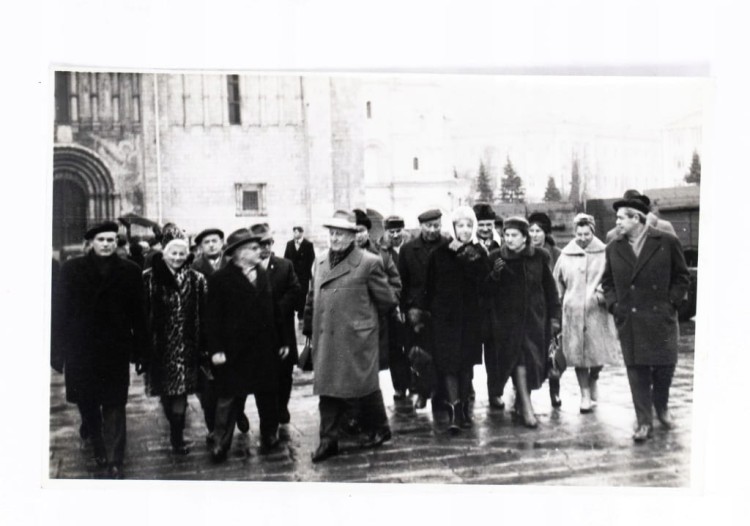 STARA FOTOGRAFIA - WYCIECZKA, SOBÓR USPIEŃSKI, MOSKWA 1966