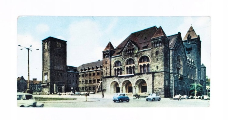 POZNAŃ - ZAMEK, PAŁAC KULTURY, SAMOCHODY l. 60/70