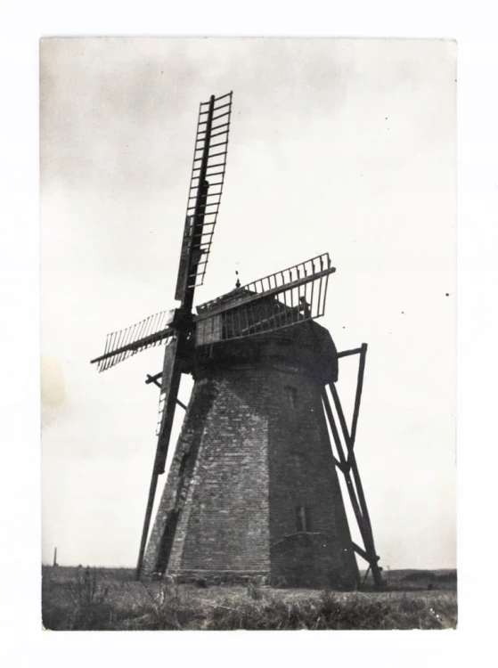 BRODNICA - ZABYTKOWY WIATRAK l. 50/60