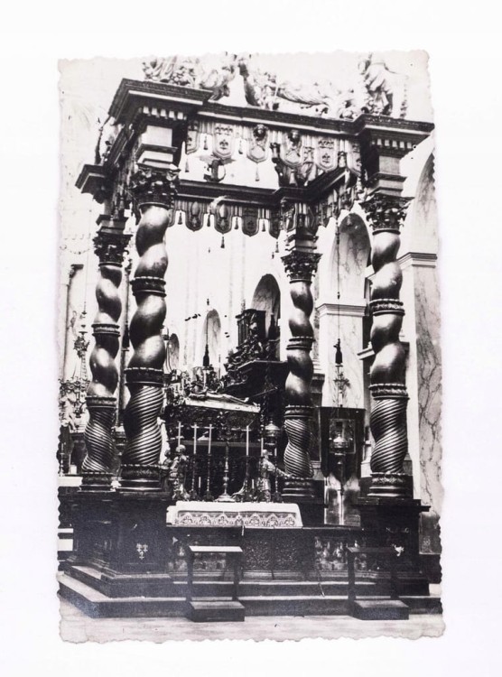 STARA FOTOGRAFIA - KATEDRA GNIEŹNIEŃSKA, KONFESJA ŚW. WOJCIECHA II RP