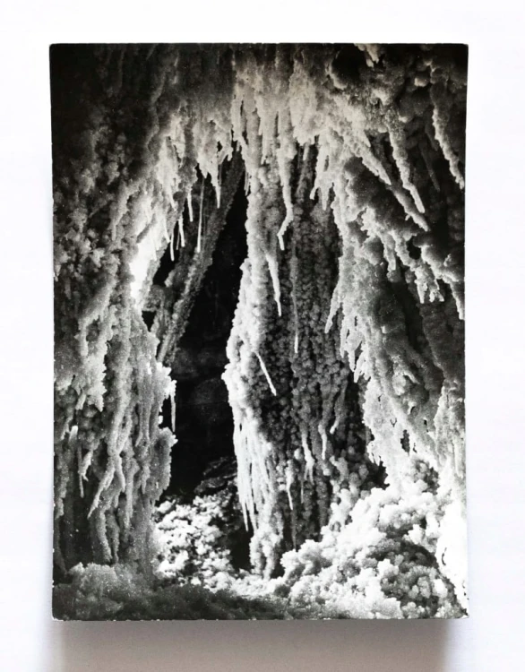 WIELICZKA - KOPALNIA SOLI, STALAKTYTY SOLNE W STARYM SZYBIKU l. 60