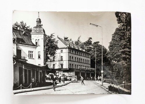 KUDOWA-ZDRÓJ - ULICA ZDROJOWA, SAMOCHÓD, ROWER 1968
