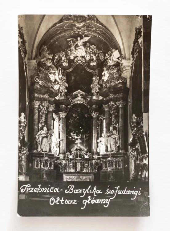 TRZEBNICA - BAZYLIKA ŚW. JADWIGI, OŁTARZ GŁÓWNY l. 50/60