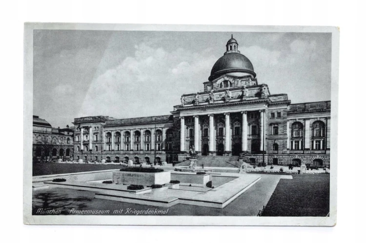 NIEMCY, MONACHIUM - BAWARSKIE MUZEUM WOJSKOWE l. 30/40 XX WIEKU