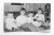 STARA FOTOGRAFIA - DZIECI NA KANAPIE l. 60/70