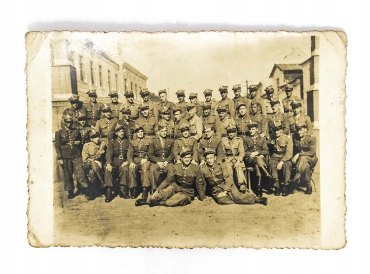 FOTOGRAFIA, ŻOŁNIERZE 11 ODCINEK WOJSK OCHRONY POGRANICZA, BARWICE 1946