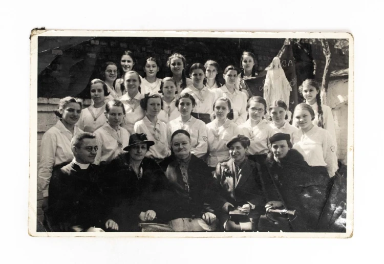 STARA FOTOGRAFIA ŻEŃSKA SZKOŁA NR 51, KSIĄDZ I SIOSTRA ZAKONNA, POZNAŃ 1938