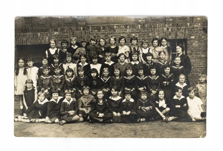 STARA FOTOGRAFIA - KLASA SZKOLNA, 8 SZKOŁA POWSZECHNA, POZNAŃ 1932
