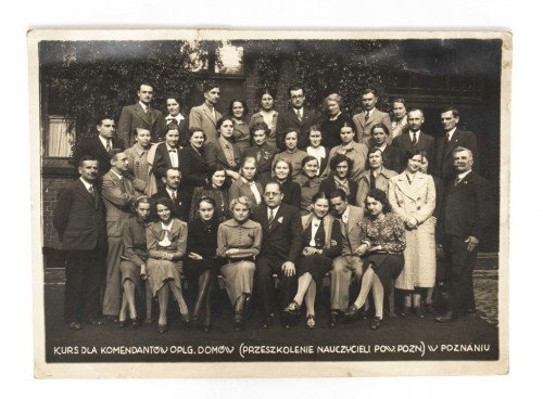 STARA FOTOGRAFIA - KURS DLA KOMENDANTÓW OPLG DOMÓW, POZNAŃ FABIANOWO l. 30
